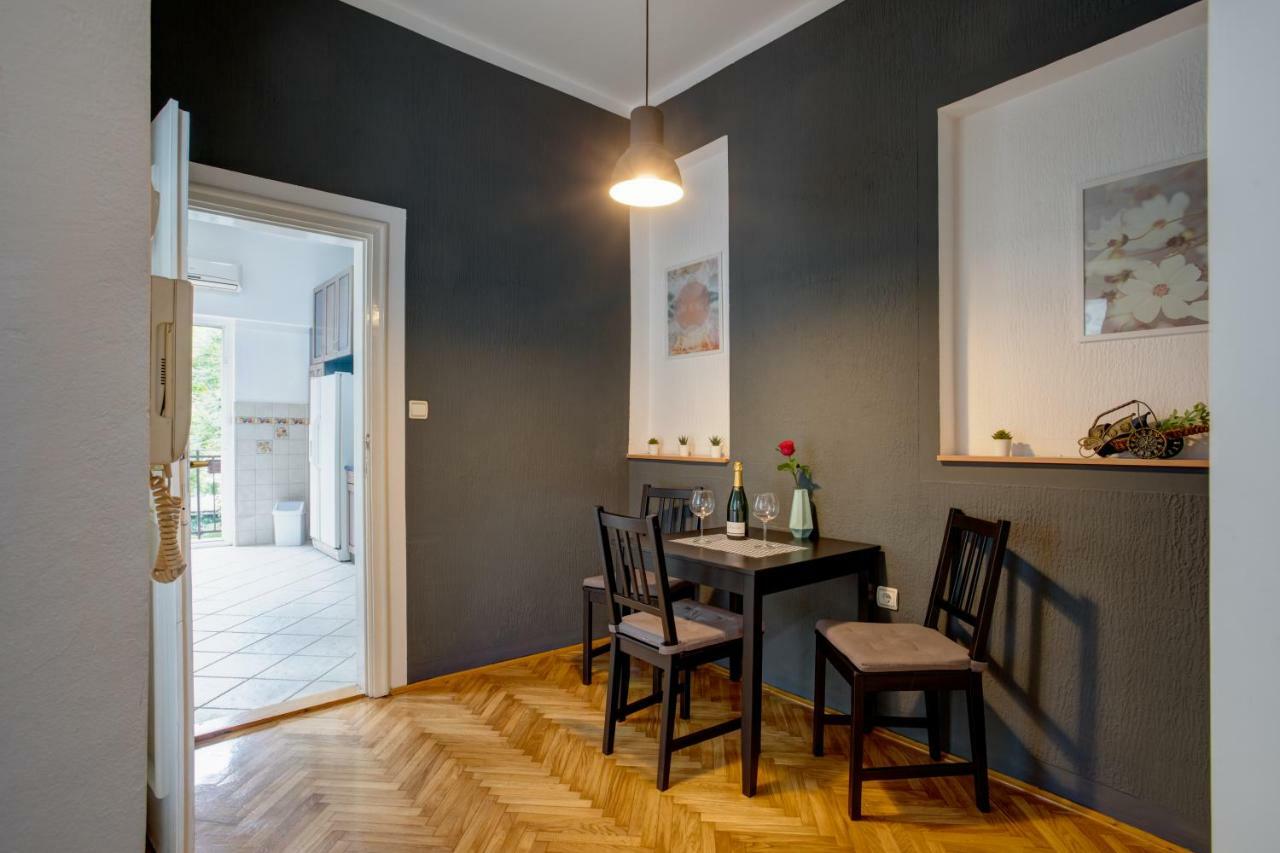Dora Apartment Belgrado Esterno foto