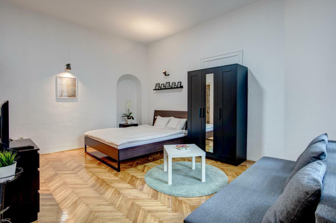Dora Apartment Belgrado Esterno foto